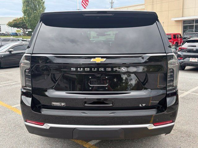 Used 2025 Chevrolet Suburban LT w/ Comfort Package AWD/4WD image 6