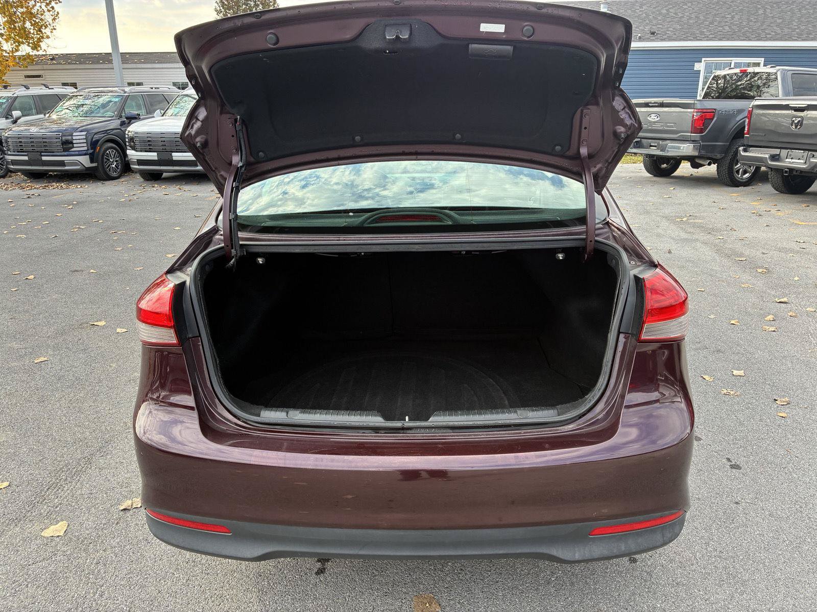 Used 2018 Kia Forte LX FWD image 11