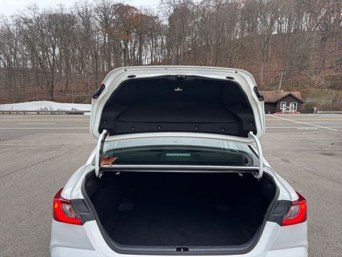 Used 2025 Toyota Camry LE image 30