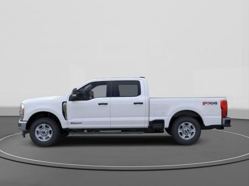 New 2026 Ford F250 XLT w/ FX4 Off-Road Package image 3