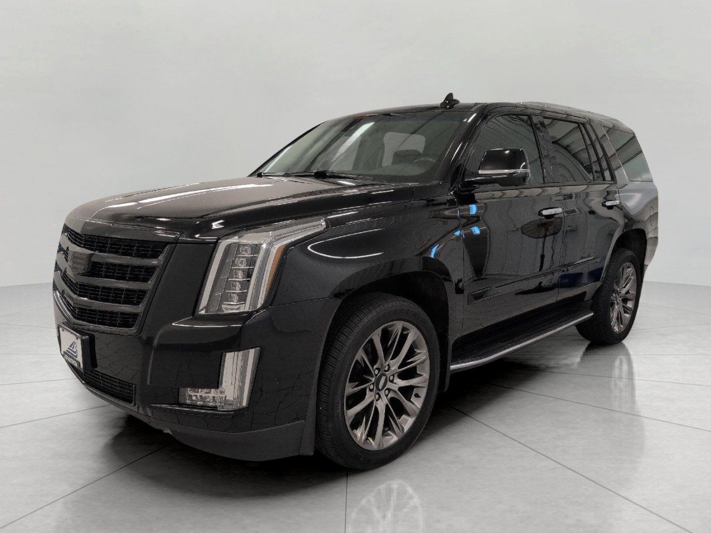 Used 2020 Cadillac Escalade Luxury w/ Escalade Sport Edition AWD/4WD image 12