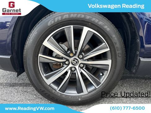 Used 2023 Toyota Venza LE AWD/4WD image 26