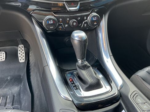 Used 2014 Chevrolet SS RWD image 17