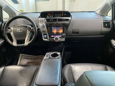 Used 2017 Toyota Prius V Four FWD image 13