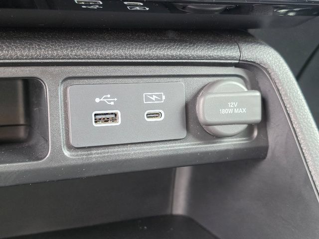 Certified 2025 Honda Pilot Touring image 24