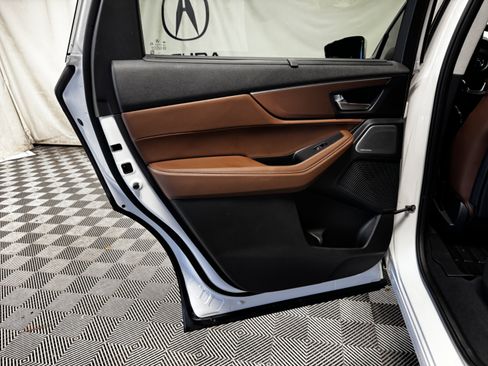 Certified 2025 Acura MDX FWD w/ Technology Package image 19