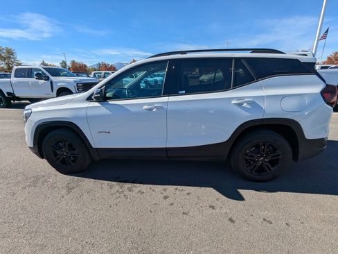 Used 2023 GMC Terrain AT4 image 9