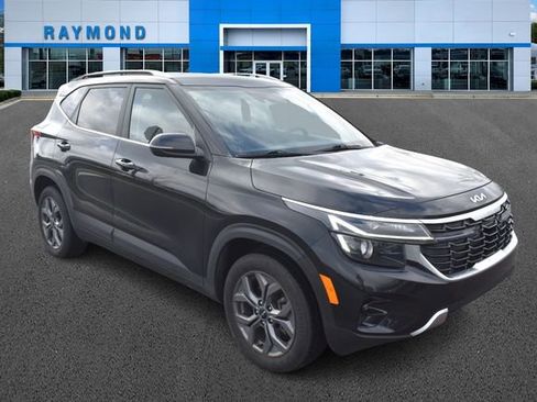 Used 2024 Kia Seltos S image 1