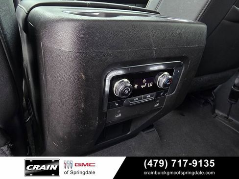 Used 2022 GMC Yukon SLT w/ SLT Premium Package AWD/4WD image 26