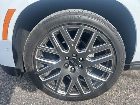 Used 2026 GMC Yukon XL Denali Ultimate image 4