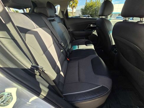 Used 2022 Kia Niro EX w/ Cold Weather Package image 14