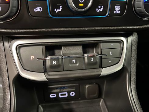 Certified 2024 GMC Terrain SLT AWD/4WD image 25