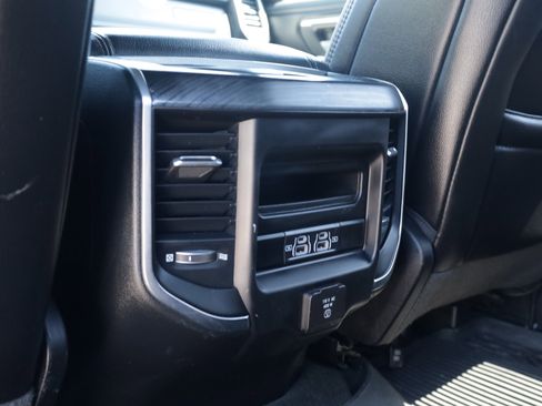 Used 2023 RAM 1500 Laramie AWD/4WD image 15