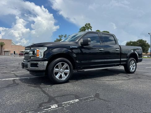 Used 2018 Ford F150 XLT w/ Equipment Group 302A Luxury AWD/4WD image 2