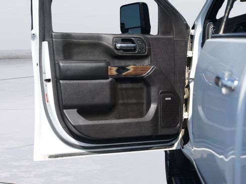 Used 2023 Chevrolet Silverado 2500 High Country w/ Z71 Off-Road Package AWD/4WD image 32