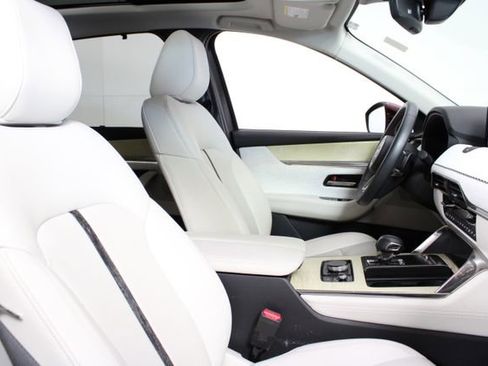 Used 2024 MAZDA CX-90 3.3 Turbo S w/ Premium Plus image 13