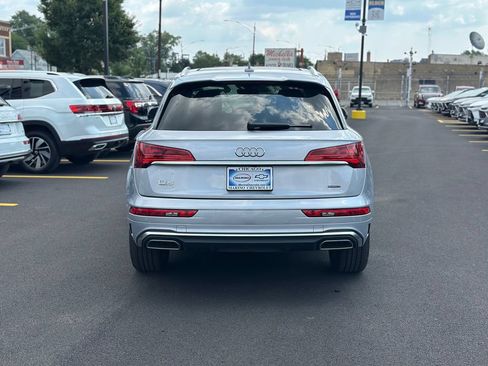 Used 2023 Audi Q5 2.0T Premium w/ Convenience Package AWD/4WD image 5