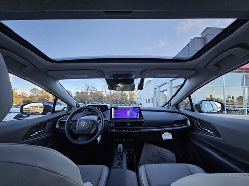 Used 2026 Toyota Prius Limited w/ Limited Premium Package image 35