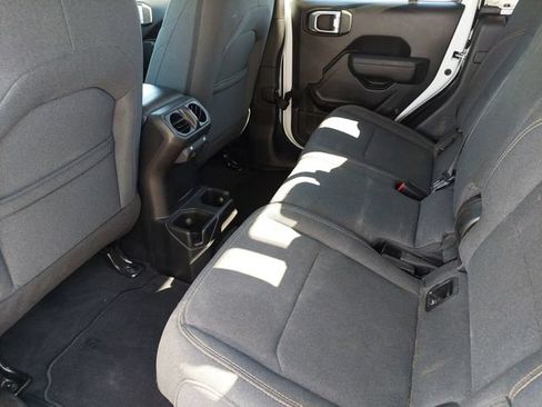 Used 2025 Jeep Gladiator Sport AWD/4WD image 23
