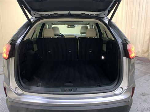 Certified 2024 Ford Edge Titanium image 19