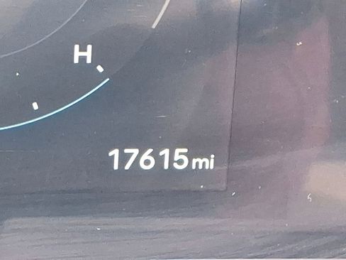 Certified 2025 Hyundai Tucson SEL image 13