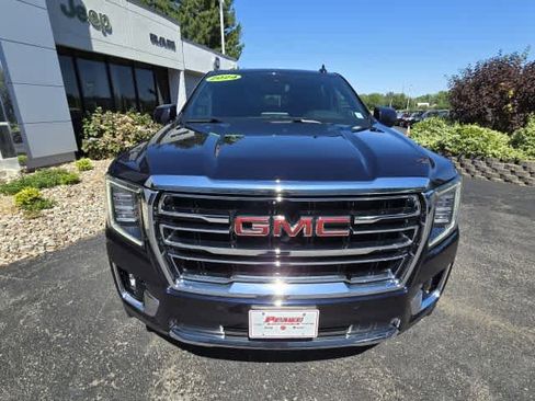 Used 2024 GMC Yukon SLT AWD/4WD image 9