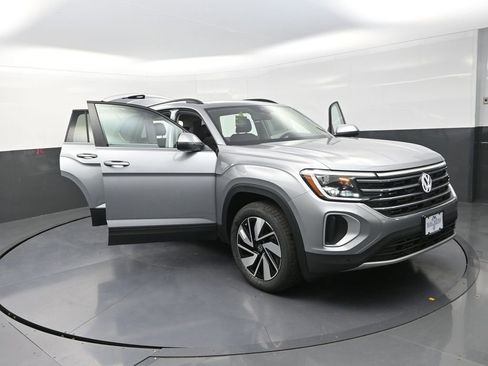 New 2026 Volkswagen Atlas SE image 27