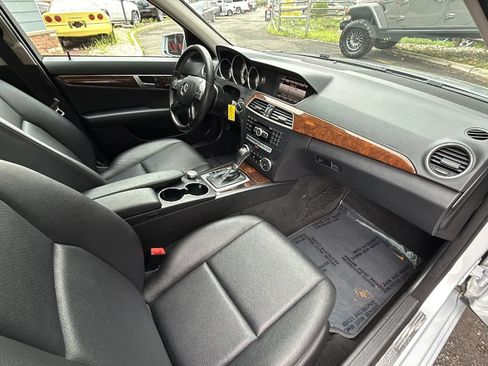 Used 2014 Mercedes-Benz C 300 4MATIC Sedan image 28