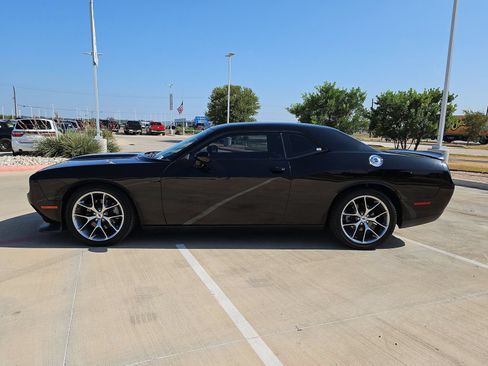 Used 2023 Dodge Challenger GT RWD image 6