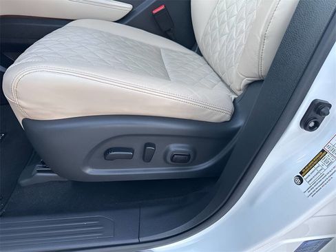 Used 2024 Nissan Murano Platinum w/ Cargo Package image 21