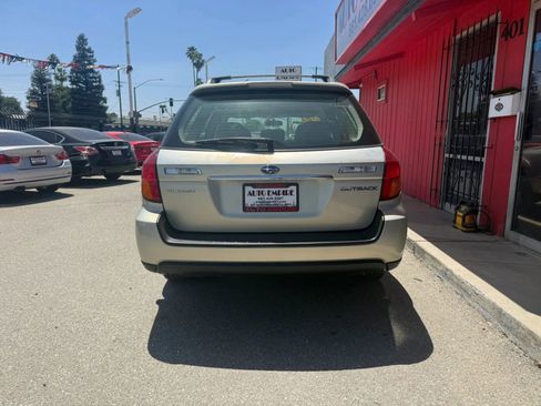 Used 2005 Subaru Outback 2.5i AWD/4WD image 5
