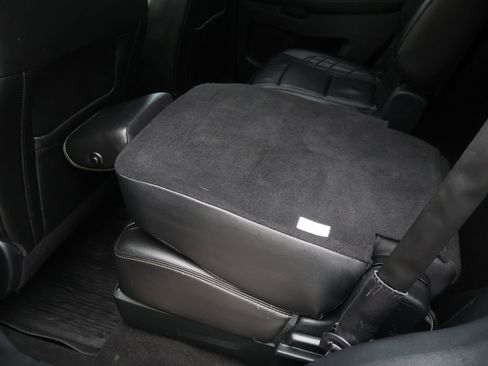 Used 2018 Ford Explorer Platinum AWD/4WD image 16