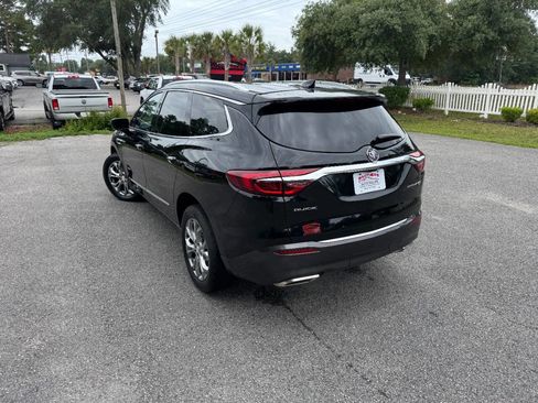 Used 2018 Buick Enclave Avenir AWD/4WD image 4