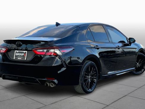 Used 2022 Toyota Camry SE image 12