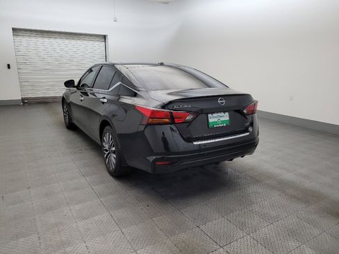 Used 2023 Nissan Altima 2.5 SV AWD/4WD image 5