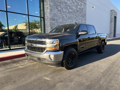 Used 2018 Chevrolet Silverado 1500 LT w/ All Star Edition RWD image 6