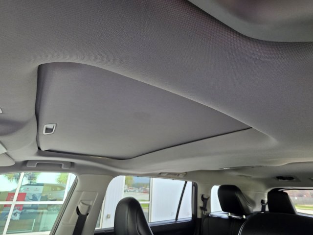 Used 2022 Toyota Highlander XLE FWD image 8