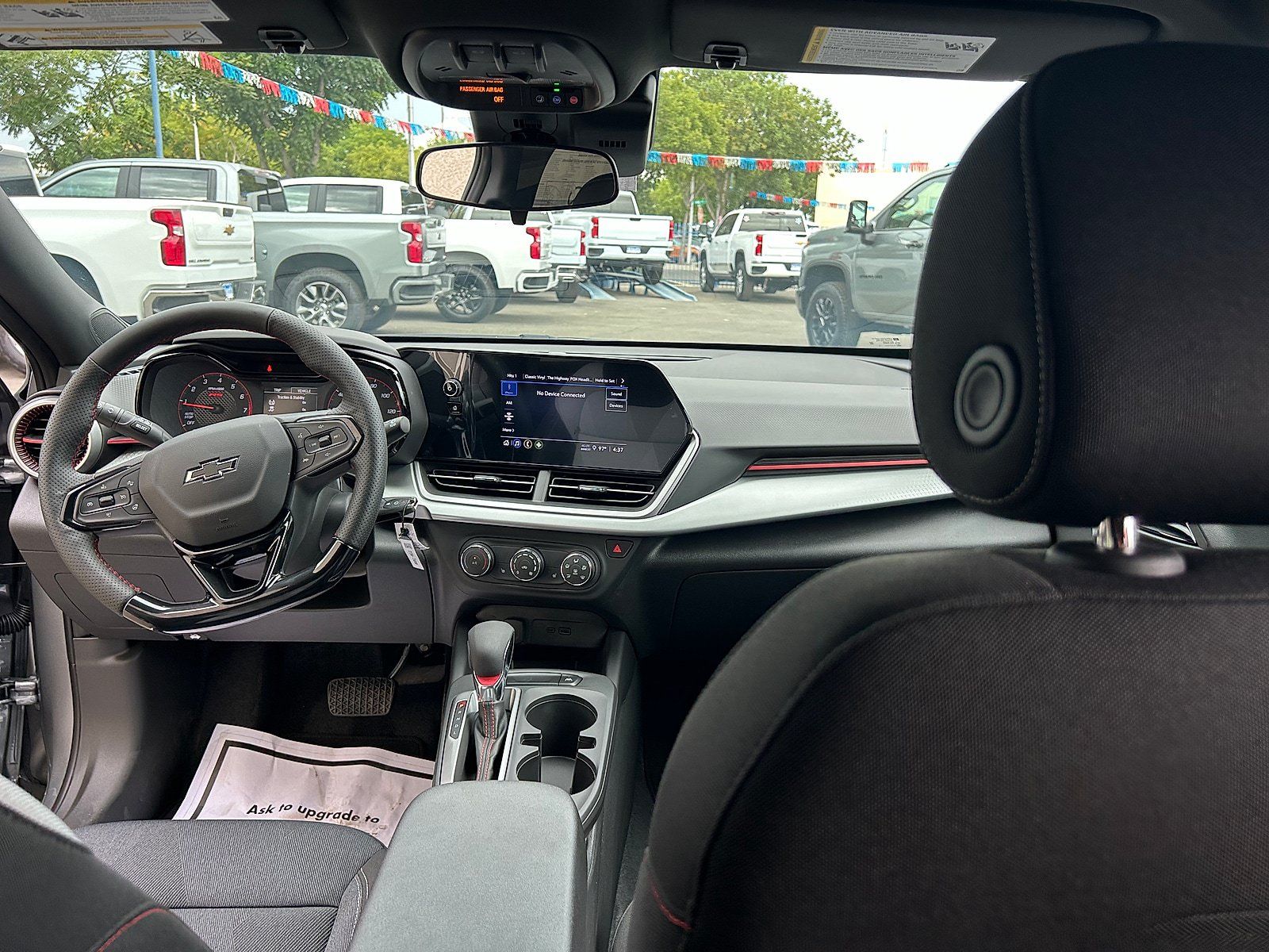 New 2026 Chevrolet Trax RS w/ Sunroof Package FWD image 24