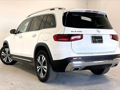 New 2026 Mercedes-Benz GLB 250 image 12