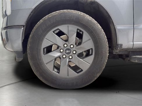 Used 2024 Ford F150 Lightning Lariat image 26