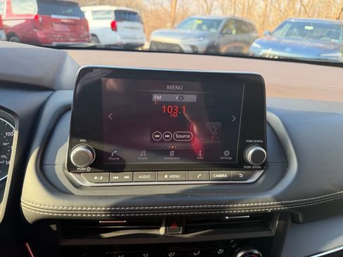 Used 2023 Nissan Rogue S image 24