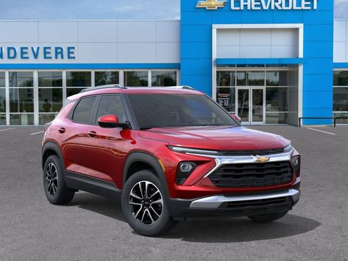 New 2026 Chevrolet TrailBlazer LT w/ LT Cold Weather Package FWD image 9
