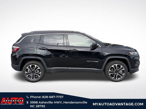 Used 2023 Jeep Compass Limited AWD/4WD image 2