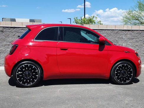 Used 2024 FIAT 500 e (RED) FWD image 9