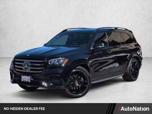 Used 2025 Mercedes-Benz GLS 580 4MATIC image 1