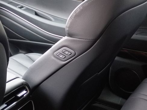 Used 2024 Genesis GV80 2.5T image 20