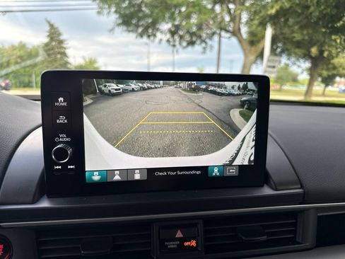 Used 2024 Honda Pilot Touring image 31