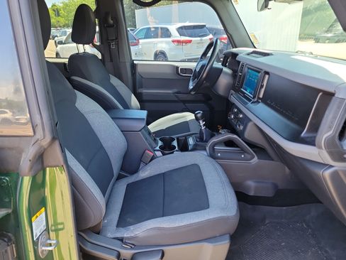 Used 2022 Ford Bronco Big Bend w/ Sasquatch Package AWD/4WD image 17