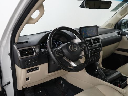 Used 2022 Lexus GX 460 Premium w/ Accessory Package AWD/4WD image 25