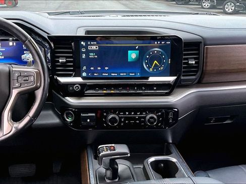 Used 2022 Chevrolet Silverado 1500 High Country w/ Z71 Off-Road Package image 6